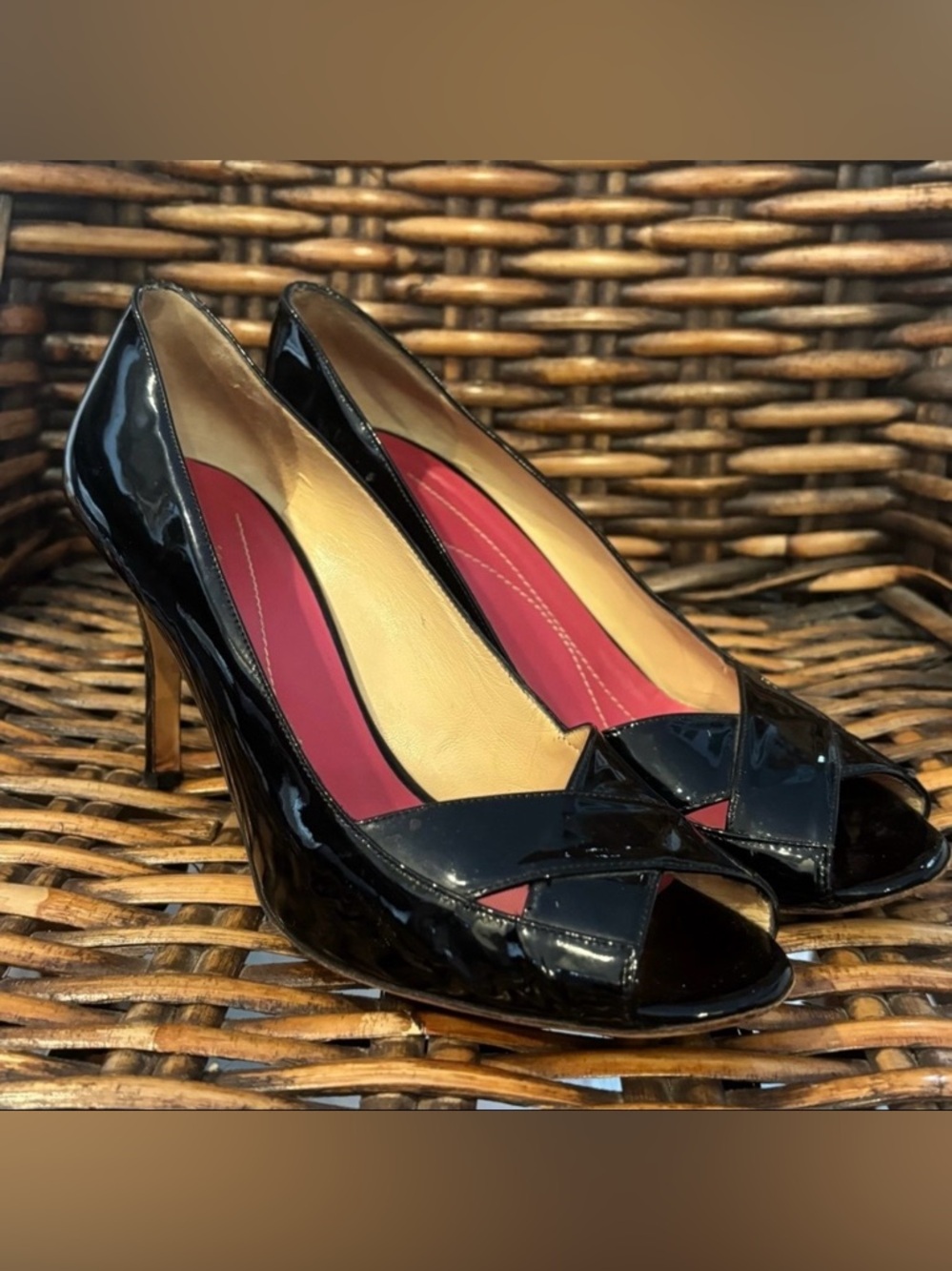 Kate Spade Peep Toe Pumps Black
Patent Leather Stiletto Heels in size 10